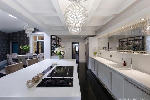 6 bedroom end of terrace house for sale, Roker Park Terrace, Roker, Sunderland