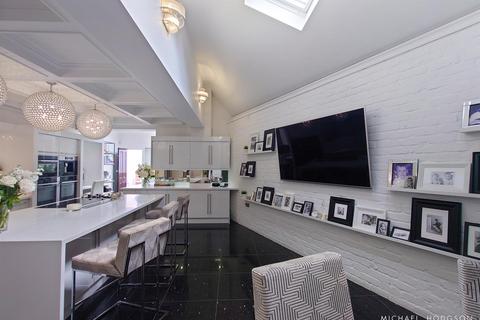 6 bedroom end of terrace house for sale, Roker Park Terrace, Roker, Sunderland