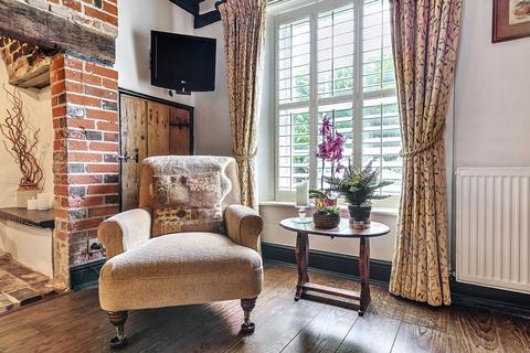 4 bedroom farm house for sale, Cottrell Farmhouse Havant Road Hayling Island PO11 0LH