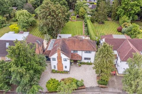 17 West Way, Pinner, HA5 3NX