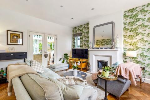17 West Way, Pinner, HA5 3NX