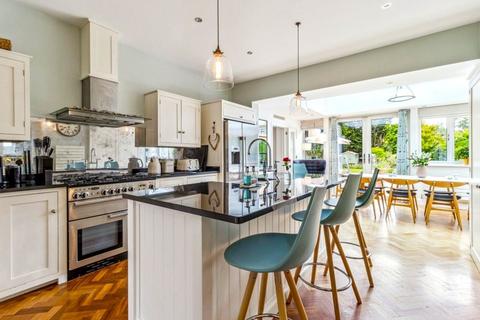 17 West Way, Pinner, HA5 3NX