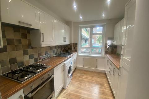 3 bedroom flat to rent, Sidmouth Street, London, WC1H