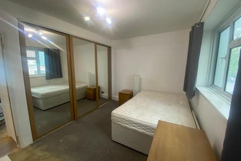 3 bedroom flat to rent, Sidmouth Street, London, WC1H