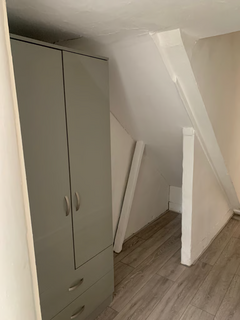 1 bedroom in a flat share to rent, Thane Villas, London N7