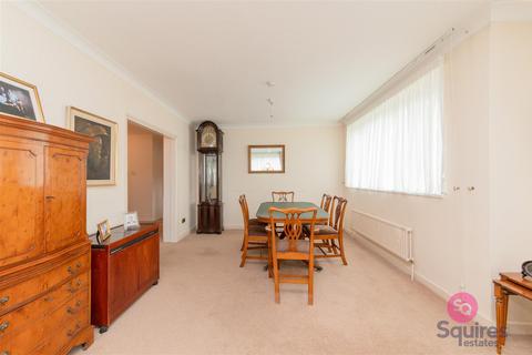 2 bedroom flat for sale, Tenterden Grove, London