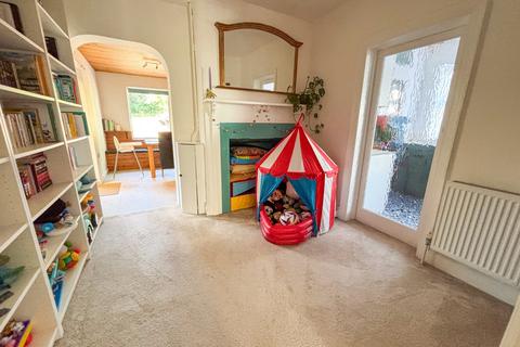 33 Ashcombe Gardens, Weston-super-mare, BS23 2XB