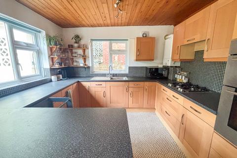 33 Ashcombe Gardens, Weston-super-mare, BS23 2XB