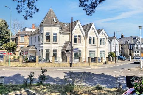 2 bedroom flat to rent, Westbourne