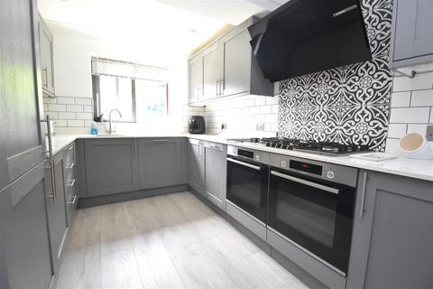 5 bedroom detached house for sale, Macintyres Walk, Rochford