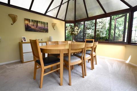 5 bedroom detached house for sale, Macintyres Walk, Rochford