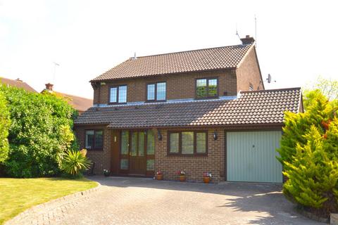 5 bedroom detached house for sale, Macintyres Walk, Rochford