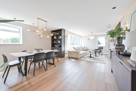 3 bedroom flat for sale, Acol Road, South Hampstead, London, NW6