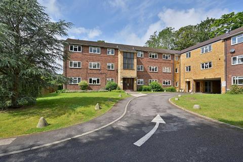 Ellwood Court, Watford, WD25