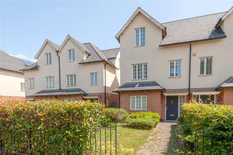 3 bedroom semi-detached house for sale, County Gardens, Isleworth