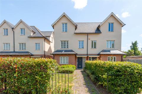 County Gardens, Isleworth