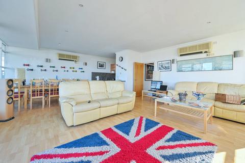 3 bedroom flat for sale, Harwood Point, Rotherhithe, London, SE16