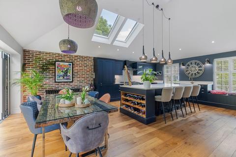 4 Dawnay Close, Ascot, SL5 7PQ