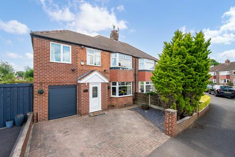 Davies Avenue, Heald Green, SK8