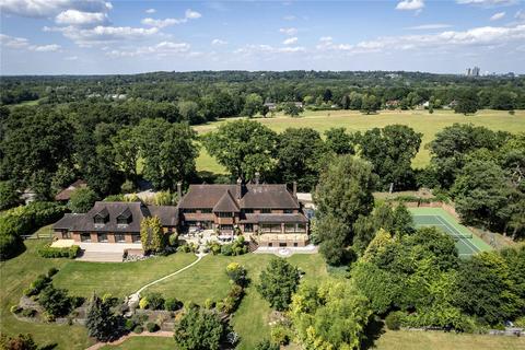 undefined, Burdenshot Hill, Worplesdon, Guildford, Surrey, GU3