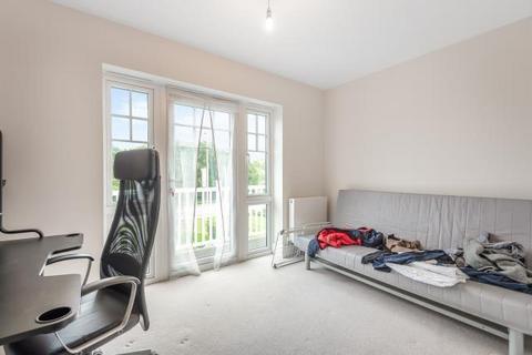 4 bedroom semi-detached house for sale, Green Park,  Berkshire,  RG2