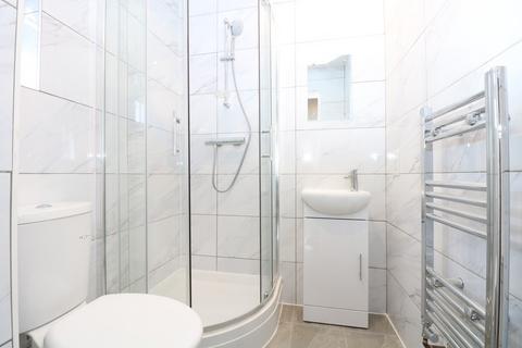 House share to rent, Brassie Avenue, London W3