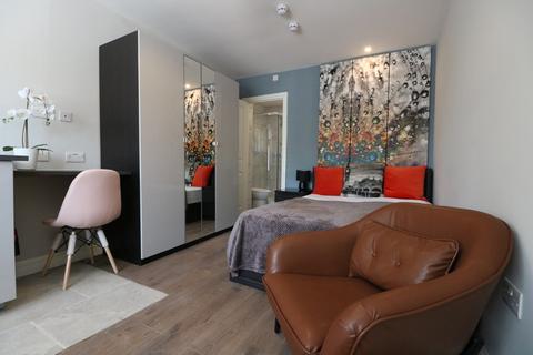 House share to rent, Brassie Avenue, London W3