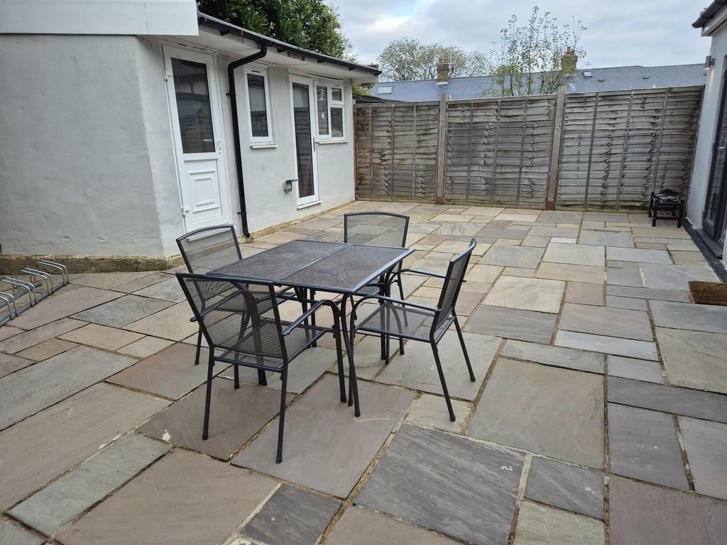 36 Brassie Garden