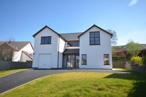 undefined, Cae Bach Rhiw, Rhydyfelin