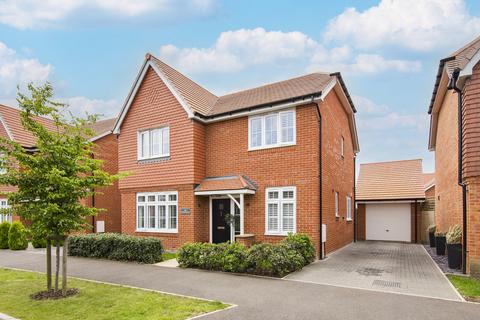 4 bedroom detached house for sale, Cornflower Avenue, Horam
