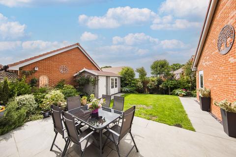4 bedroom detached house for sale, Cornflower Avenue, Horam