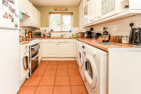 12 Bourne Close, Wellingborough, NN8 5ZN