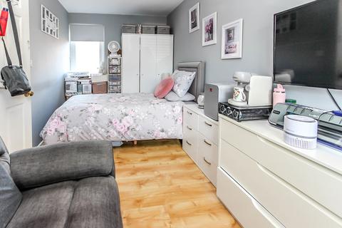 12 Bourne Close, Wellingborough, NN8 5ZN