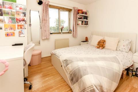 12 Bourne Close, Wellingborough, NN8 5ZN