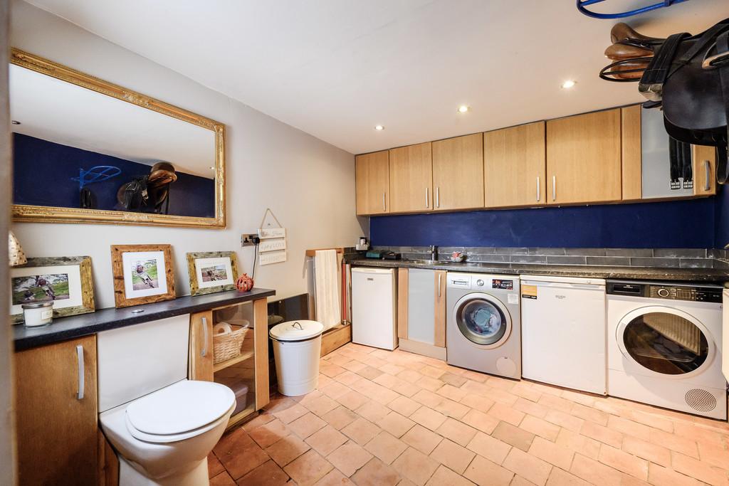 Utility Cloakroom