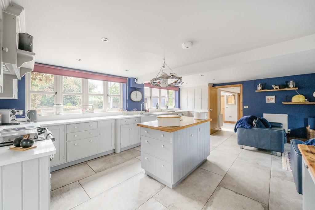 Kitchen 4