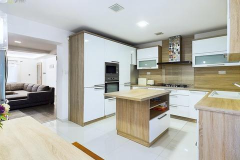 3 bedroom end of terrace house for sale, Wingfield Road, Birmingham B42