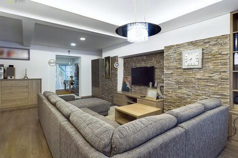 3 bedroom end of terrace house for sale, Wingfield Road, Birmingham B42