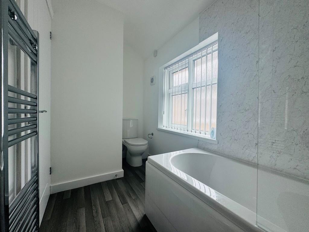 13 addisno bathroom