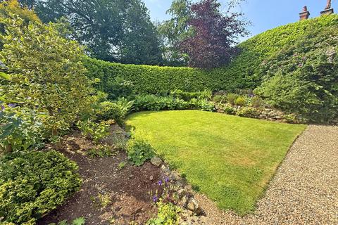 4 bedroom link detached house for sale, Scalby Road, Scarborough YO13