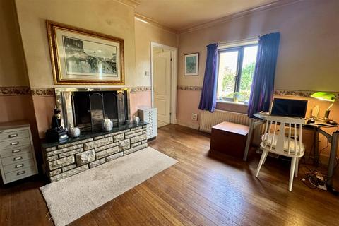 undefined, Chiddingfold