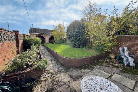 undefined, Chiddingfold