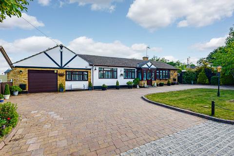 4 bedroom detached bungalow for sale, Vera Road, Billericay, CM11