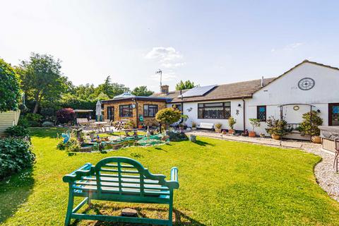 4 bedroom detached bungalow for sale, Vera Road, Billericay, CM11