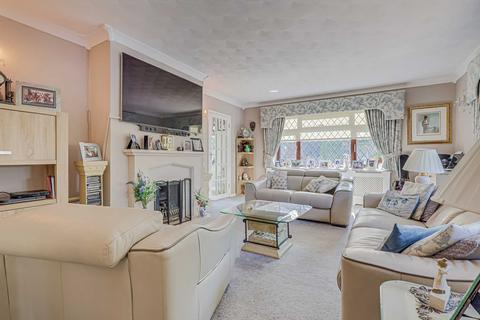 4 bedroom detached bungalow for sale, Vera Road, Billericay, CM11