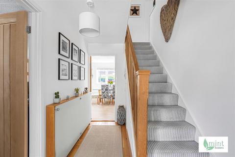 53 Amberley Drive, Woodham, Addlestone, KT15 3SN