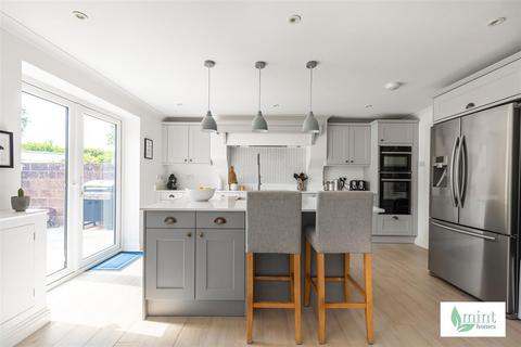 53 Amberley Drive, Woodham, Addlestone, KT15 3SN