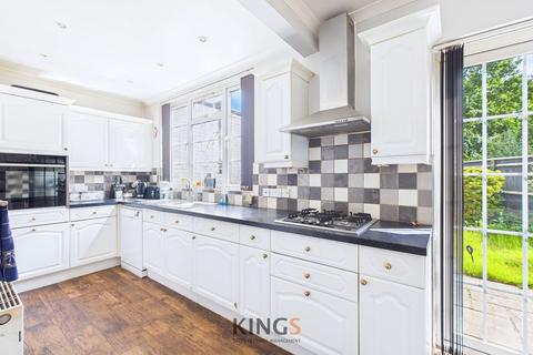3 bedroom end of terrace house for sale, Laurel Avenue, Potters Bar EN6