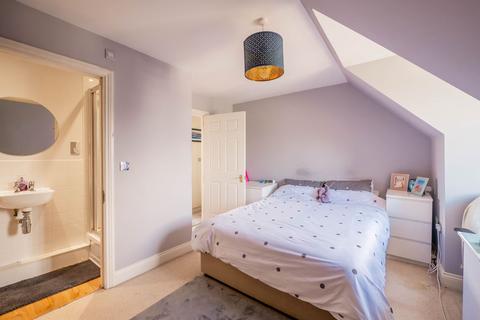 undefined, Southend Road, Stanford-Le-Hope SS17