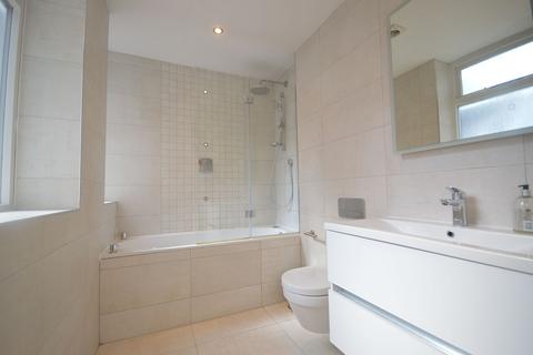 1 bedroom apartment to rent, Thames Street, Windsor SL4